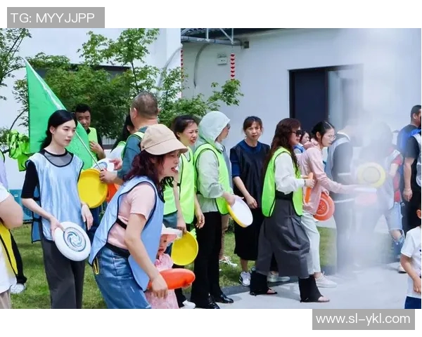 飞盘盛宴:深入了解杭州飞盘队员的个人技能与团队协作 飞盘盛宴:深入了解杭州飞盘队员的个人技能与团队协作