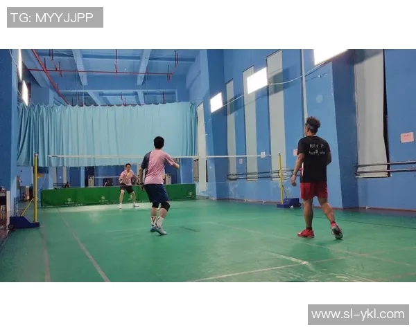 羽毛球的拼搏之路:上海羽毛球队奋斗历程的真实记录与感悟 羽毛球的拼搏之路:上海羽毛球队奋斗历程的真实记录与感悟