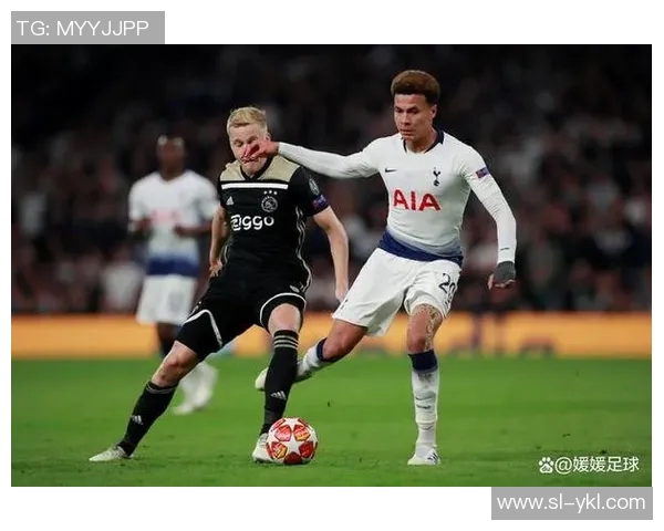 布雷达与海伦芬历史对决回顾及两队发展历程分析