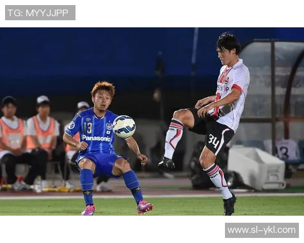 清水鼓动与大阪巴的激烈对决展现足球魅力与团队精神