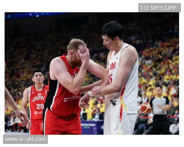 周琦在国际篮球舞台上的崛起与挑战：从中国篮球新星到全球瞩目的巨人